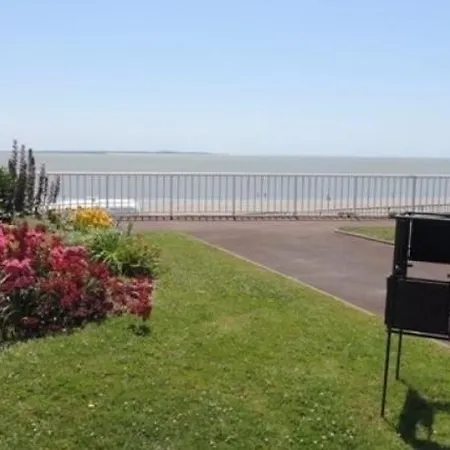 호텔 Rental Apartment Le Garden - Royan *